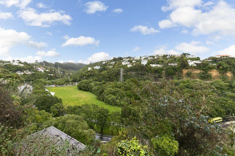 Photo of property in 18 Putnam Street, Northland, Wellington, 6012