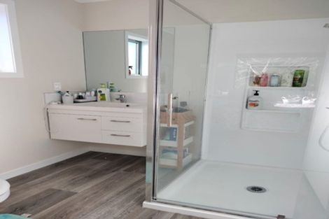 Photo of property in 12 Pateke Drive, Kenepuru, Porirua, 5022