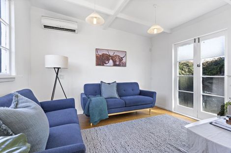 Photo of property in 8 Reading Street, Greytown, 5712