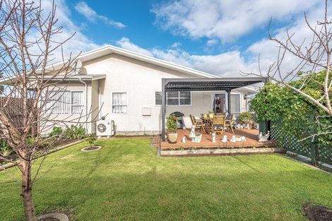Photo of property in 27 Miro Street, Castlecliff, Whanganui, 4501