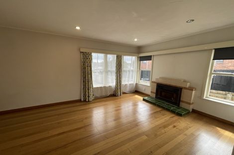 Photo of property in 28 Landon Avenue, Mangere East, Auckland, 2024