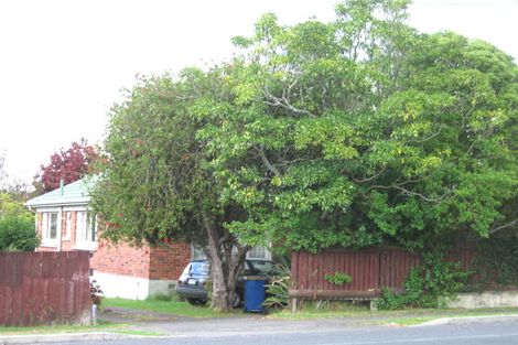 Photo of property in 64 Titirangi Road, New Lynn, Auckland, 0600