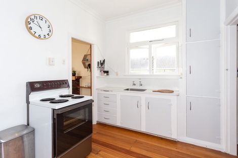Photo of property in 64 Great North Road, Saint Johns Hill, Whanganui, 4500