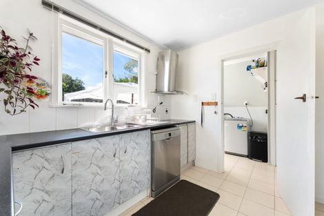 Photo of property in 8a Harrington Road, Henderson, Auckland, 0610