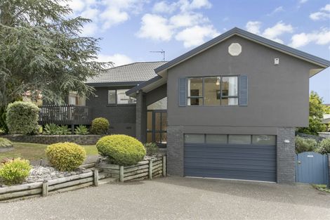 Photo of property in 3 San Pablo Way, Henderson, Auckland, 0612