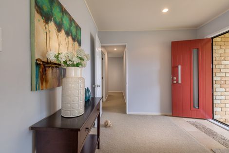 Photo of property in 27 Suncrest Drive, West Harbour, Auckland, 0618