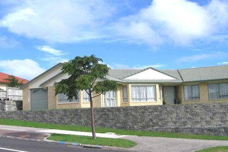 Photo of property in 34 Highfields Terrace, Henderson, Auckland, 0612
