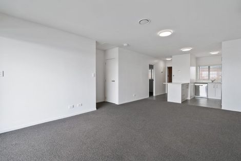 Photo of property in 1/4045f Great North Road, Glen Eden, Auckland, 0602