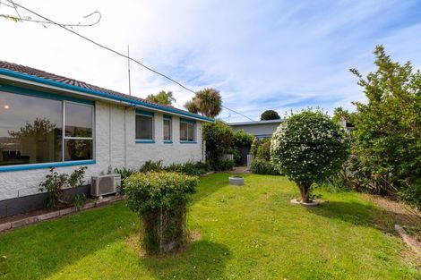 Photo of property in 2/136 Wainoni Road, Avondale, Christchurch, 8061