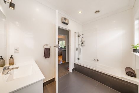 Photo of property in 342 Main Road, Tawa, Wellington, 5028