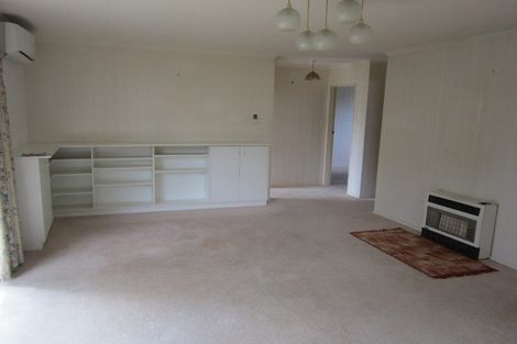 Photo of property in 2 Bevan Place, Otaki, 5512