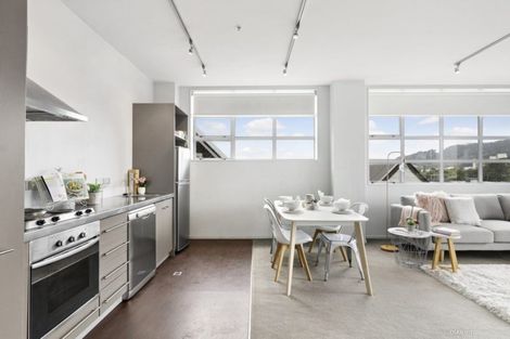 Photo of property in Vespa Apartments, 303/20 Hanson Street, Mount Cook, Wellington, 6021