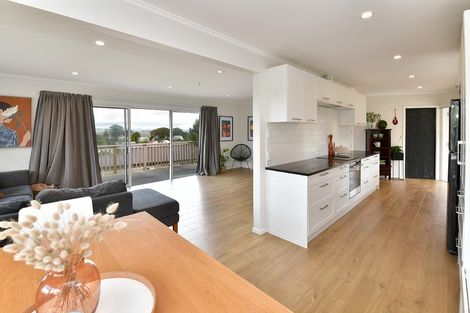 Photo of property in 22 Downer Street, Helensville, 0800