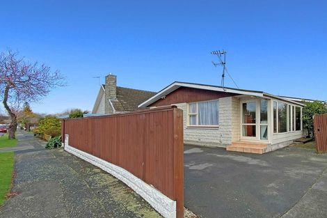 Photo of property in 15 Ashfield Place, Ilam, Christchurch, 8041