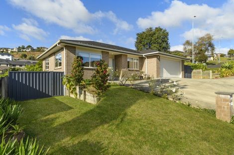Photo of property in 2 Orion Way, Welcome Bay, Tauranga, 3112