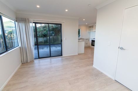 Photo of property in 12 Bowes Crescent, Strathmore Park, Wellington, 6022