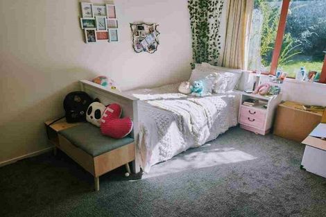 Photo of property in 72 Heathcote Road, Castor Bay, Auckland, 0620