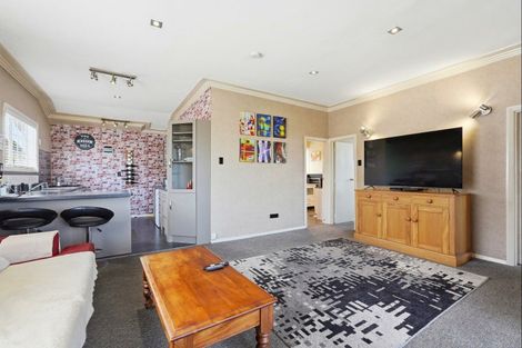 Photo of property in 10 Andresen Street, Foxton Beach, Foxton, 4815
