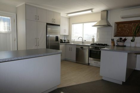 Photo of property in 47a Olive Terrace, Paraparaumu Beach, Paraparaumu, 5032