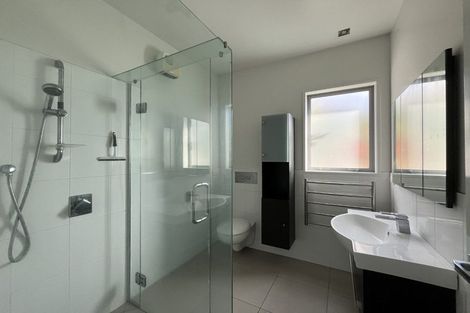 Photo of property in 292 Devon Street West, New Plymouth, 4310