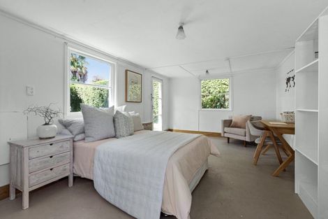 Photo of property in 16a Howard Road, Taradale, Napier, 4112