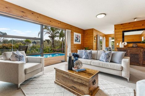 Photo of property in 8 Buckleys Track, Paremoremo, Auckland, 0632