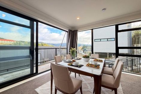 Photo of property in 13 Ara Patukawenga, Tawa, Wellington, 5028