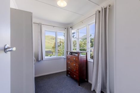 Photo of property in 20 Blake Street, Porangahau, 4293