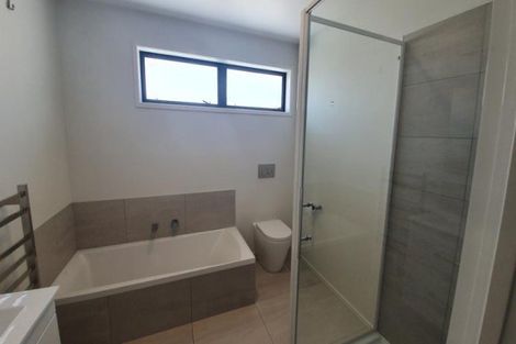 Photo of property in 2 Western Rise, Hurworth, New Plymouth, 4310