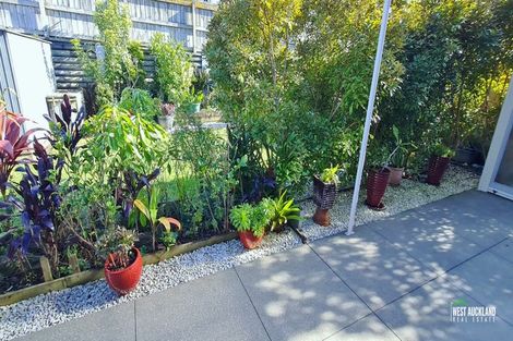 Photo of property in 14 Arthur Rolfe Lane, Swanson, Auckland, 0614