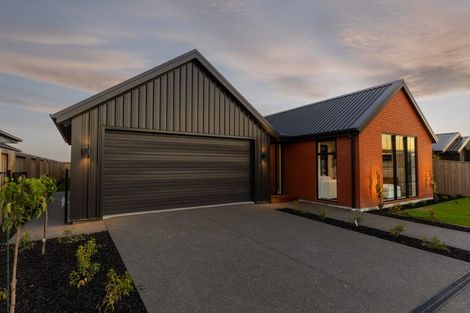 Photo of property in 32 Finstock Way, Rolleston, 7614