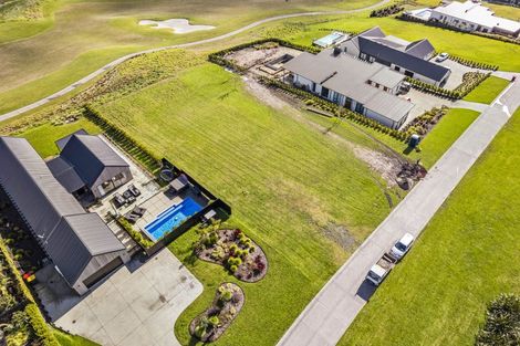 Photo of property in 63 Grayson Road, Wainui, 0992