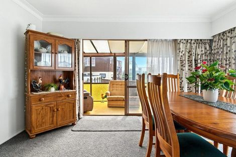 Photo of property in 14 Oroua Street, Te Puke, 3119