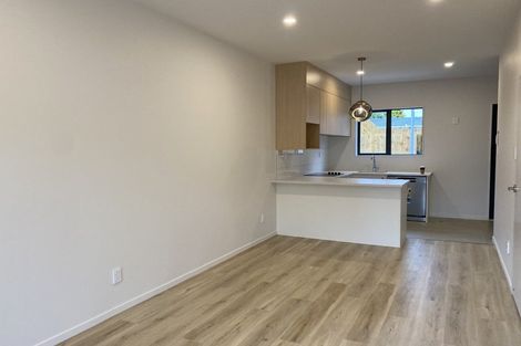 Photo of property in 27 Paetai Lane, Te Atatu Peninsula, 0610