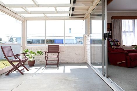 Photo of property in 11 Standish Street, Inglewood, 4330