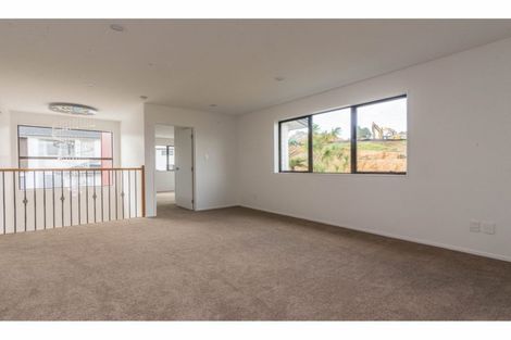 Photo of property in 139 Tiriwa Drive, Massey, Auckland, 0614