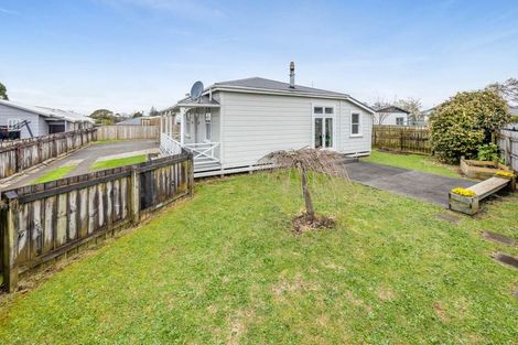 Photo of property in 16a Sunnyvale Street, Bell Block, New Plymouth, 4312