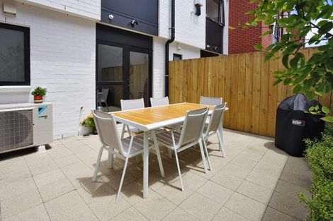 Photo of property in 182u6 London Street, Hamilton Central, Hamilton, 3204