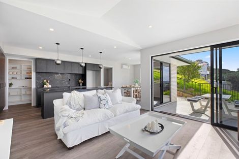 Photo of property in 25 Kite Way, Welcome Bay, Tauranga, 3112