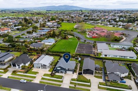 Photo of property in 16 Oak Ridge Drive, Te Awamutu, 3800