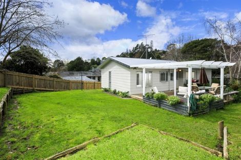Photo of property in 98 Oaktree Avenue, Browns Bay, Auckland, 0630