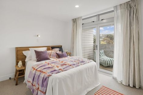 Photo of property in 26 Severn Street, Island Bay, Wellington, 6023