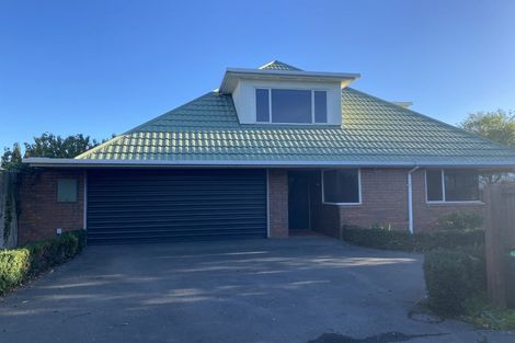 Photo of property in 1/15 Memorial Avenue, Ilam, Christchurch, 8053