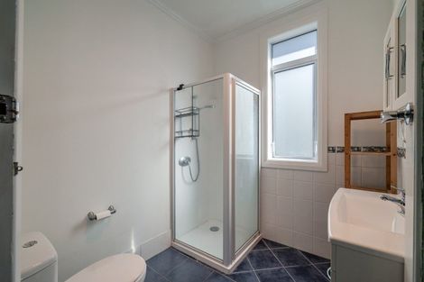 Photo of property in 5 Perrin Place, Kelvin Grove, Palmerston North, 4414