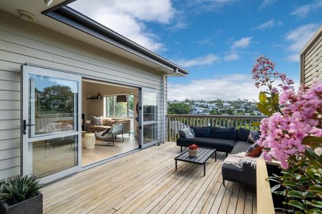 Photo of property in 141a Arran Road, Browns Bay, Auckland, 0630