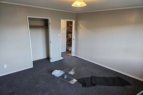 Photo of property in 51f1- Hartford Crescent, Totara Park, Upper Hutt, 5018