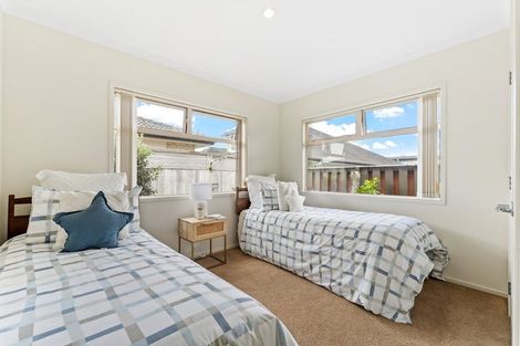 Photo of property in 26b Edward Avenue, Orewa, 0931