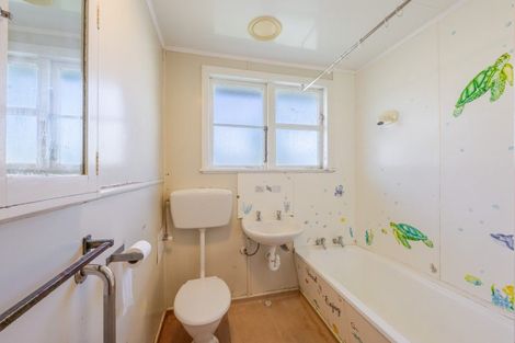 Photo of property in 20 Palmerston Road, Havelock North, 4130