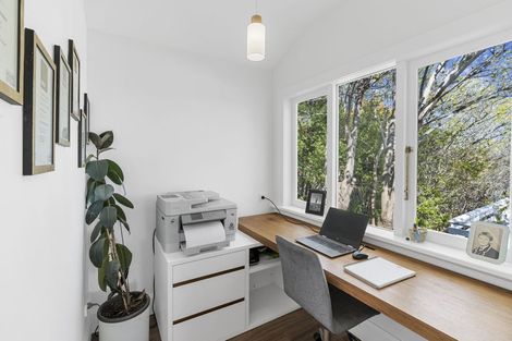 Photo of property in 34 Hackthorne Road, Cashmere, Christchurch, 8022