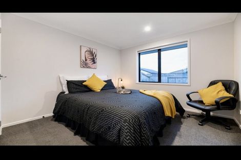 Photo of property in 15 Kotiate Street, Papamoa Beach, Papamoa, 3118